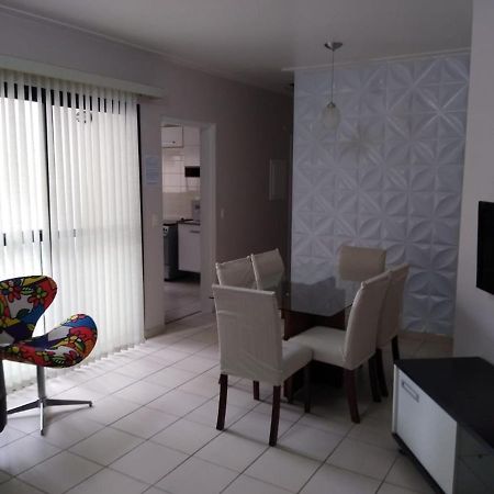 Apartamento Em Pitangueiras - 100 Metros Da Praia Guaruja Exterior photo